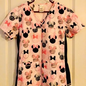 Minnie Mouse scrub top Size Small